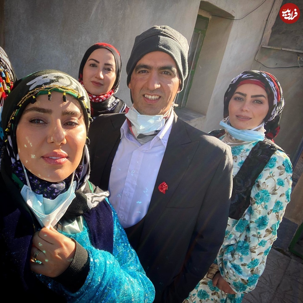 عکس| سفر در زمان؛ «مهیار، روژان، مرجان و شیلان» در پشت صحنه سریال نون خ؛ سال 1400 عکس| سفر در زمان؛ «مهیار، روژان، مرجان و شیلان» در پشت صحنه سریال نون خ؛ سال 1400