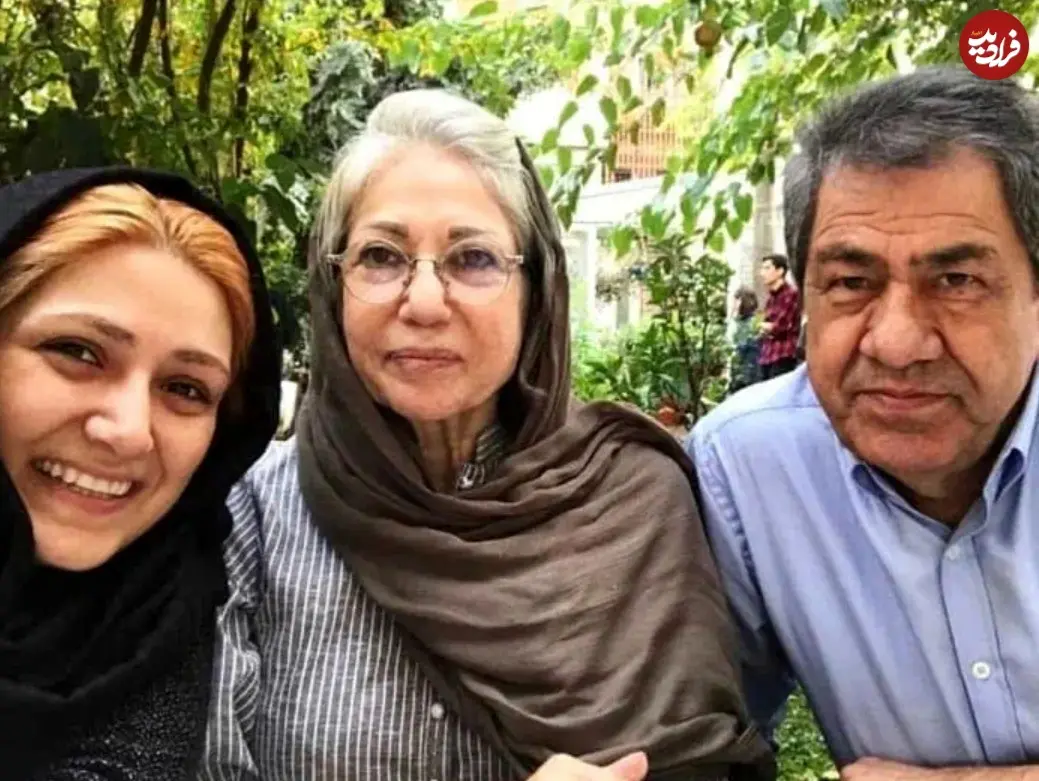 عکس| سفر در زمان؛ «باران کوثری» در کنار پدر و مادرش؛ دهه 90