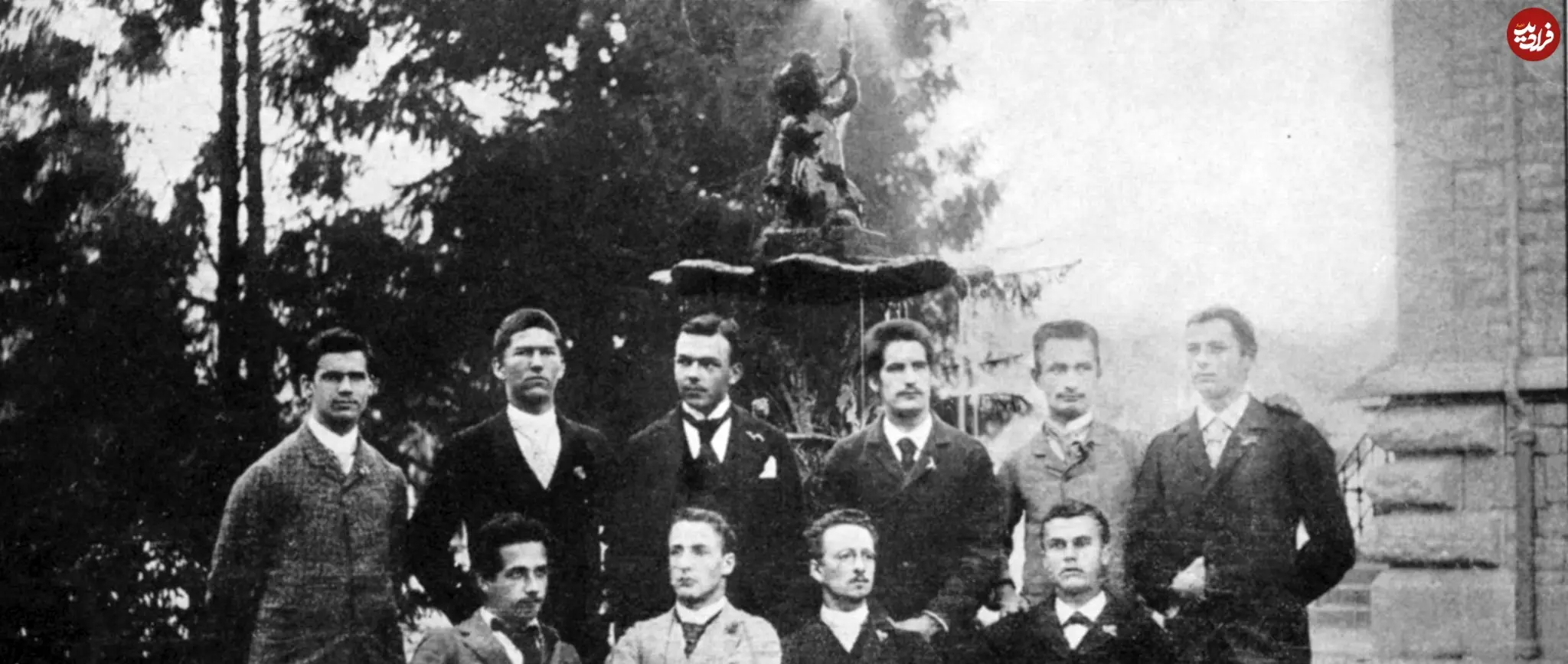 عکس| سفر در زمان؛ «آلبرت انیشتین» در کنار همکلاسی هایش در سوئیس؛ سال 1278