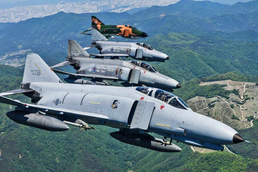 تصاویر؛ بررسی تمام ۵ نسخه جنگندهی افسانهای F-4 Phantom II ساخت مکدانل داگلاس تصاویر؛ بررسی تمام ۵ نسخه جنگندهی افسانهای F-4 Phantom II ساخت مکدانل داگلاس