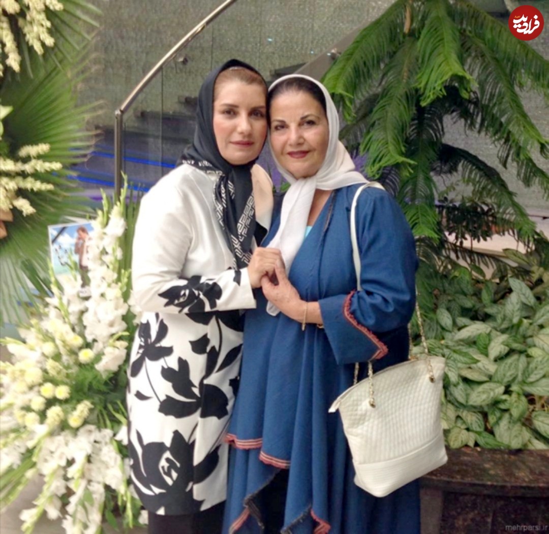 عکس| سفر در زمان؛ دیدار «پوری بنایی» بازیگر مشهور قبل انقلاب با فریبا کوثری؛ در دهه 90 عکس| سفر در زمان؛ دیدار «پوری بنایی» بازیگر مشهور قبل انقلاب با فریبا کوثری؛ در دهه 90