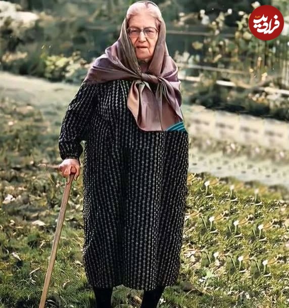 عکس| سفر در زمان؛ «رقیه چهره آزاد» در سال های پایانی زندگی؛ اوایل دهه 70 عکس| سفر در زمان؛ «رقیه چهره آزاد» در سال های پایانی زندگی؛ اوایل دهه 70