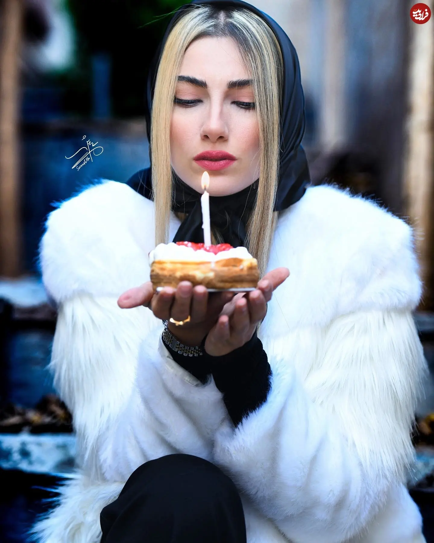 mahyadehghani70_1705220443_3279949263021301699_1573285126