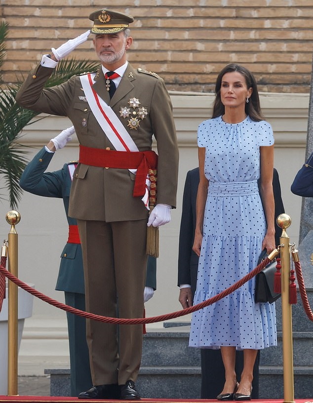 15-etizia_and_King_Felipe_of_Spain_looked_every_inch_the_pro-a-35_1704465729003