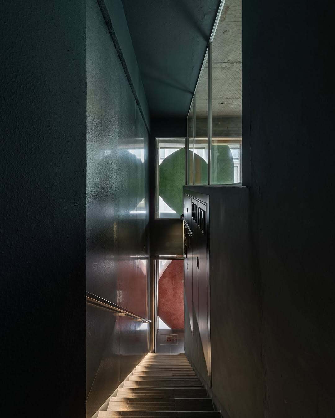 2226329_402