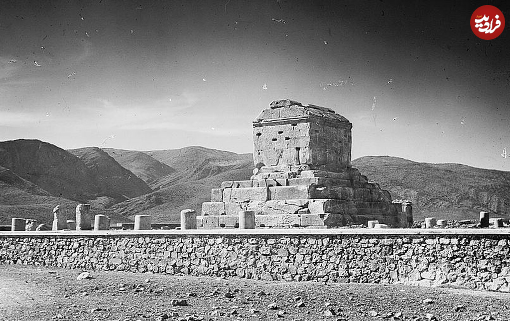 Tomb__Cyrus_the_Great__Iran