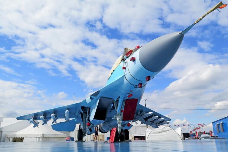 MiG-3556756-768x512