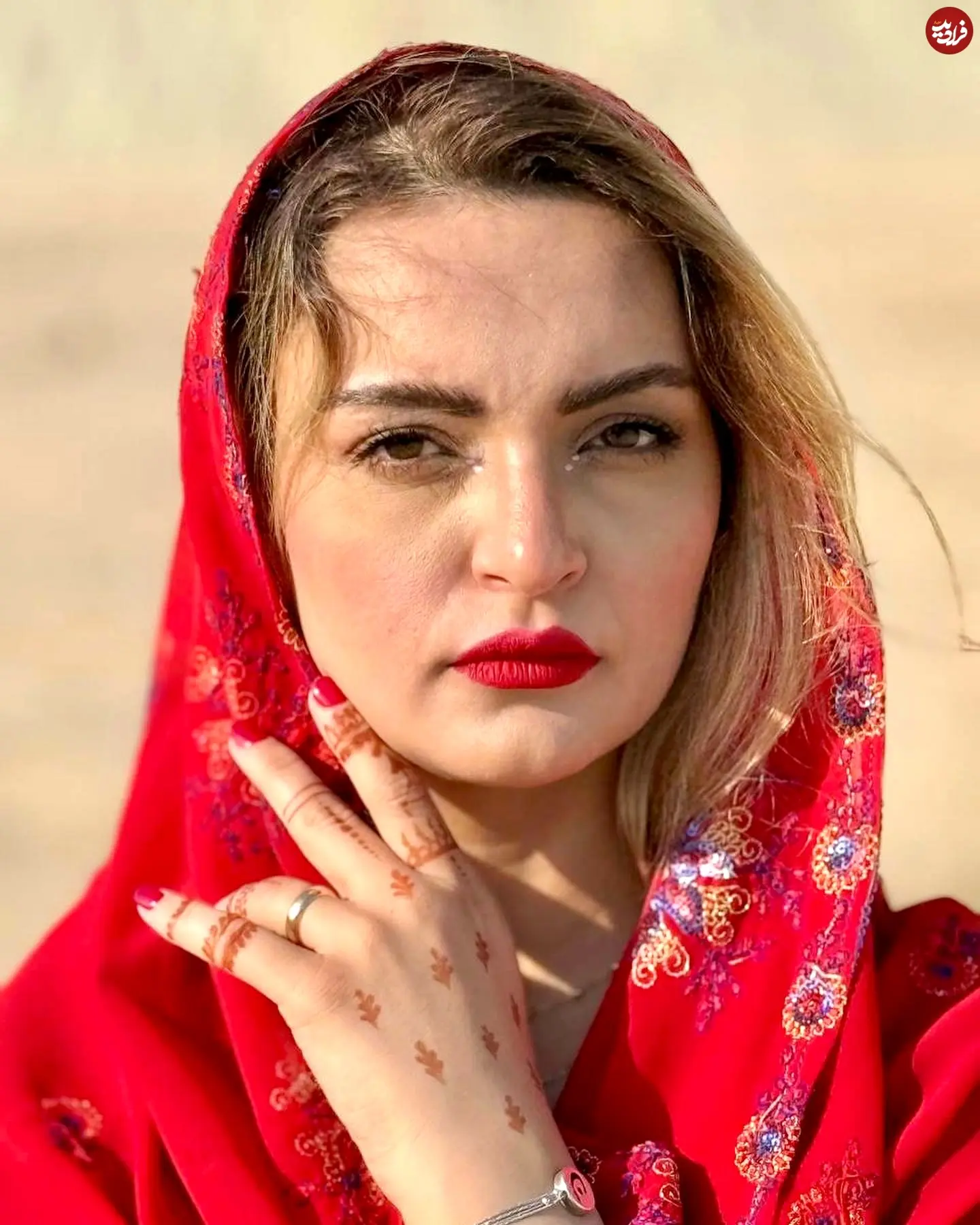 niloufar_parsa_1763236209_3766620781334560149_1041017484