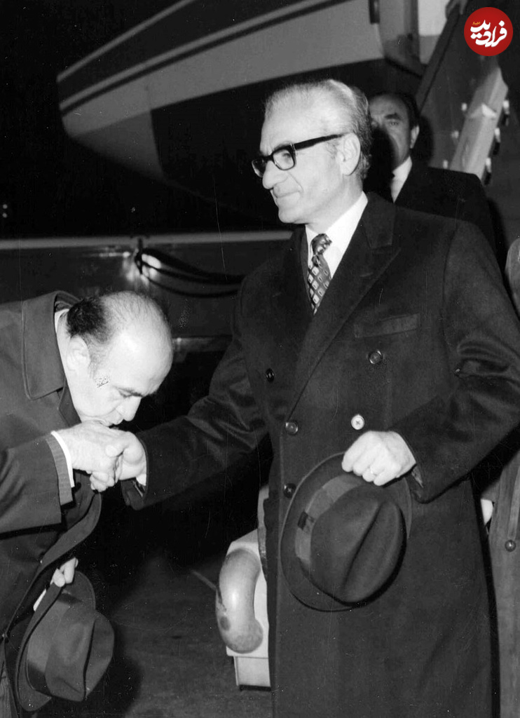 Mohammadreza-Pahlavi-Hoveida