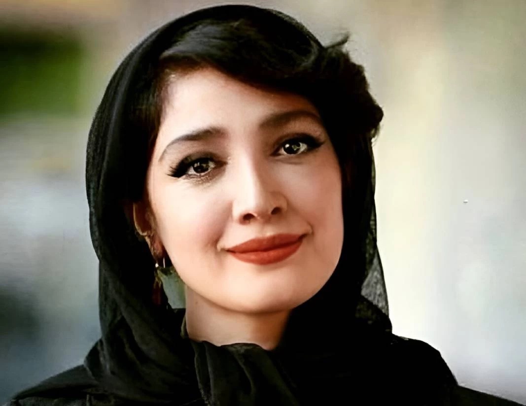 (تصاویر) بیوگرافی و عکس های شخصی مینا ساداتی