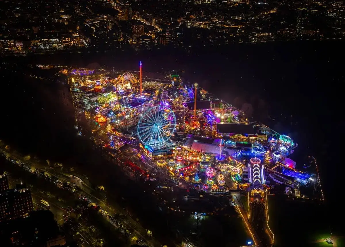 تصاویر هوایی از لندن غرق در حال‌وهوای جشن کریسمس