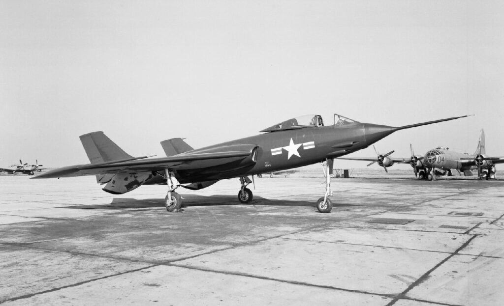 Vought-F7U-Cutlass222ق-1024x623