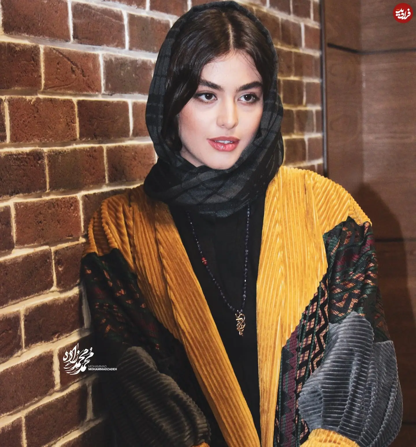 reyhaneparsaj_1584514617_2267395409734563482_28705207213