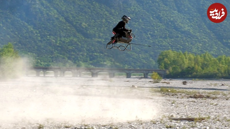 volonaut-airbike-video_dezeen_2364_col_2-1704x959