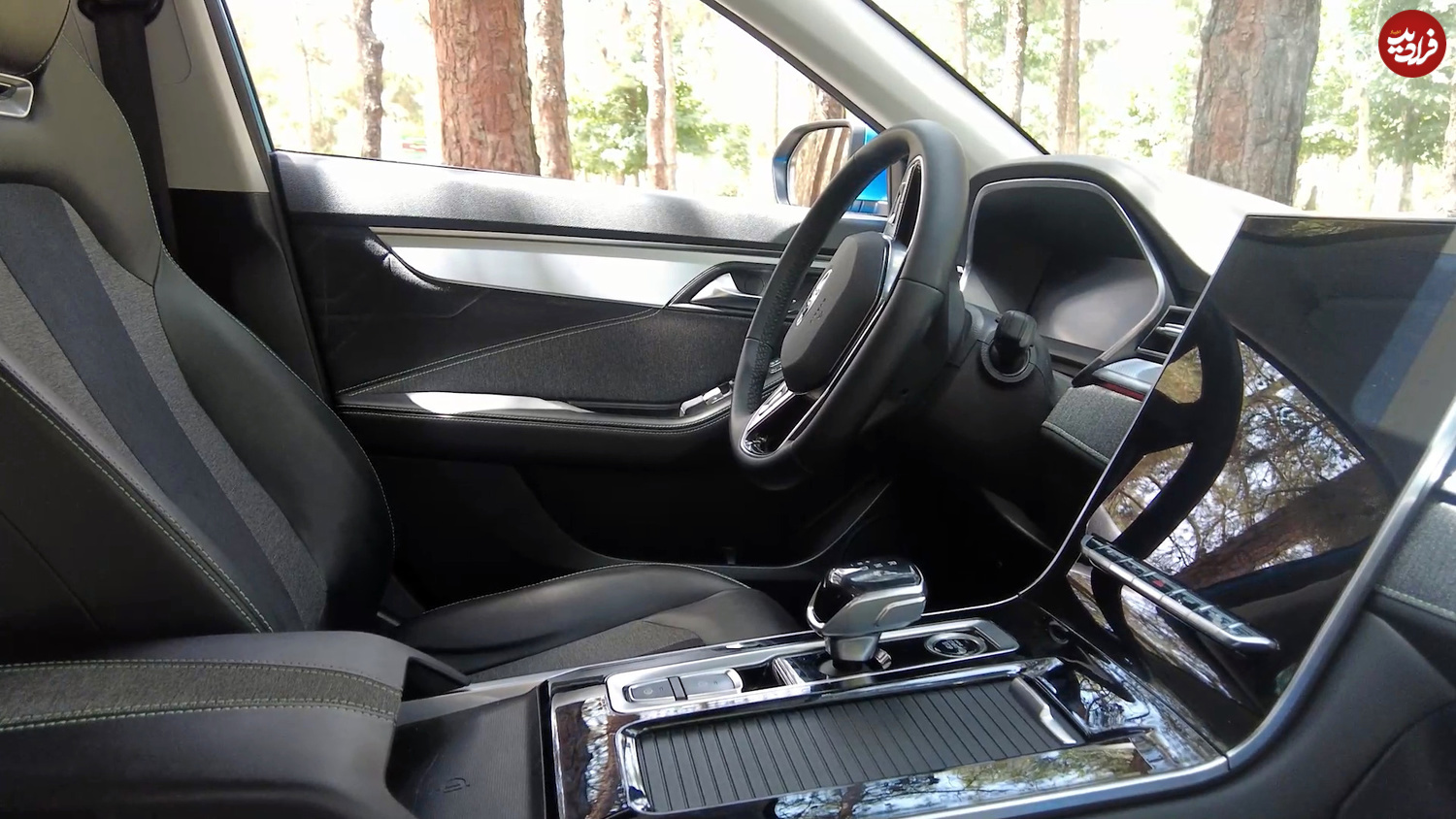 kmc-J7-interior-2