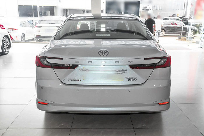 Toyota-Camry-Hybrid-basavosh-15