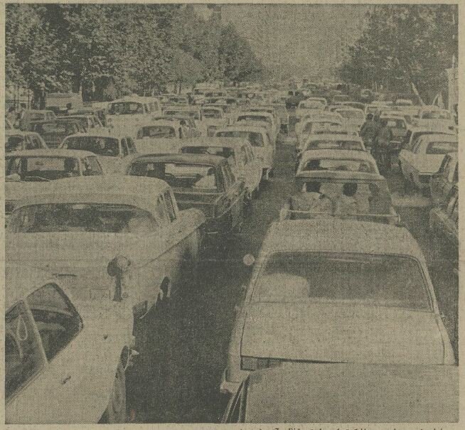 عکس؛ سفر در زمان؛ روزی که ترافیک تهران قفل شد عکس؛ سفر در زمان؛ روزی که ترافیک تهران قفل شد