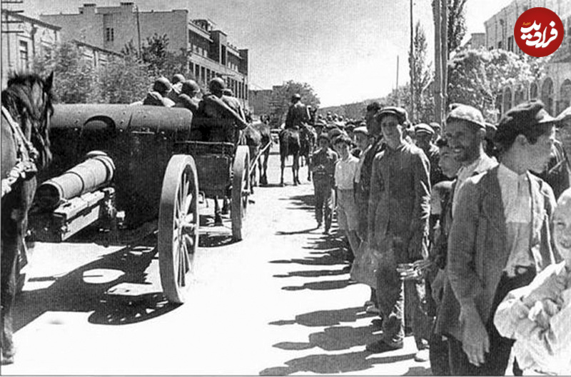 Soviet_six_horse_foot_artillery_team_on_the_streets_of_Tabriz