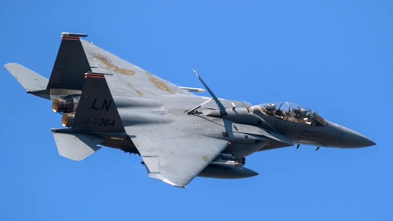 the-f-15e-strike-eagle-1733233179_11zon