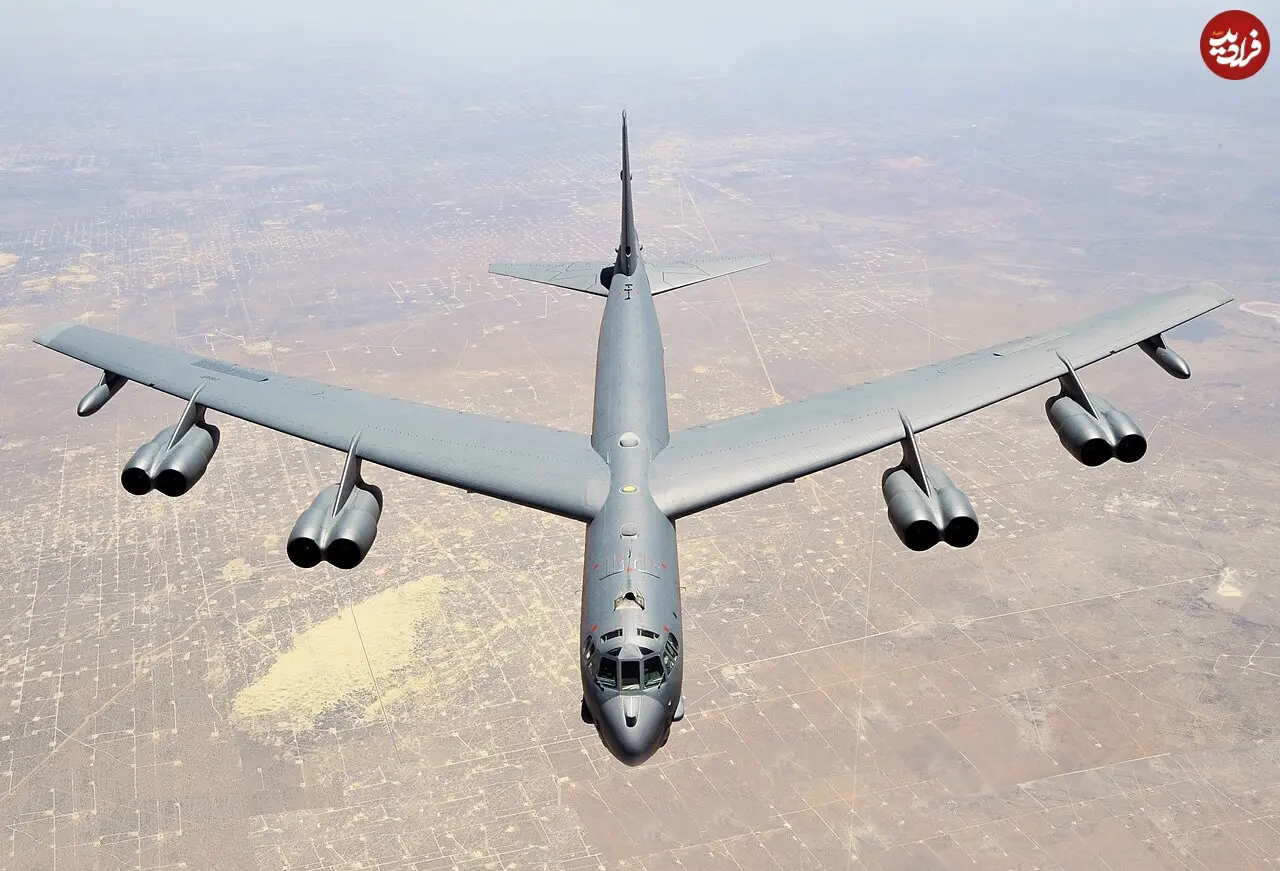 B-52_Stratofortress_assigned_to_the_307th_Bomb_Wing_(cropped)