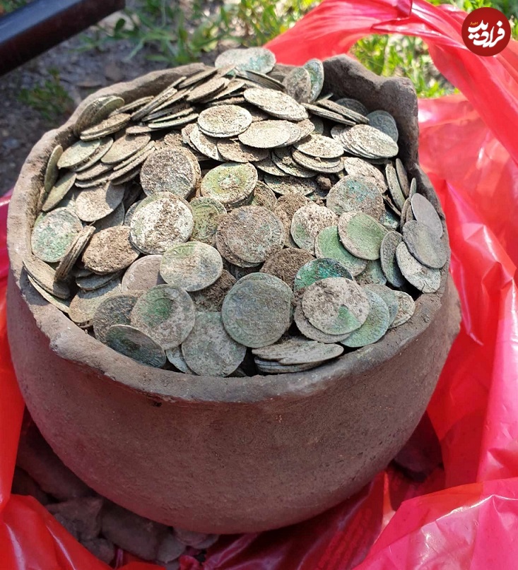 Hoard-in-pot (2)