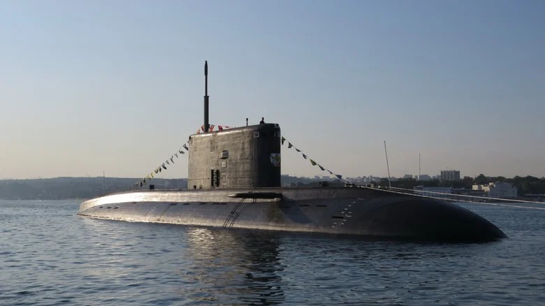 the-russian-navy-64-submarines-1734435922_11zon