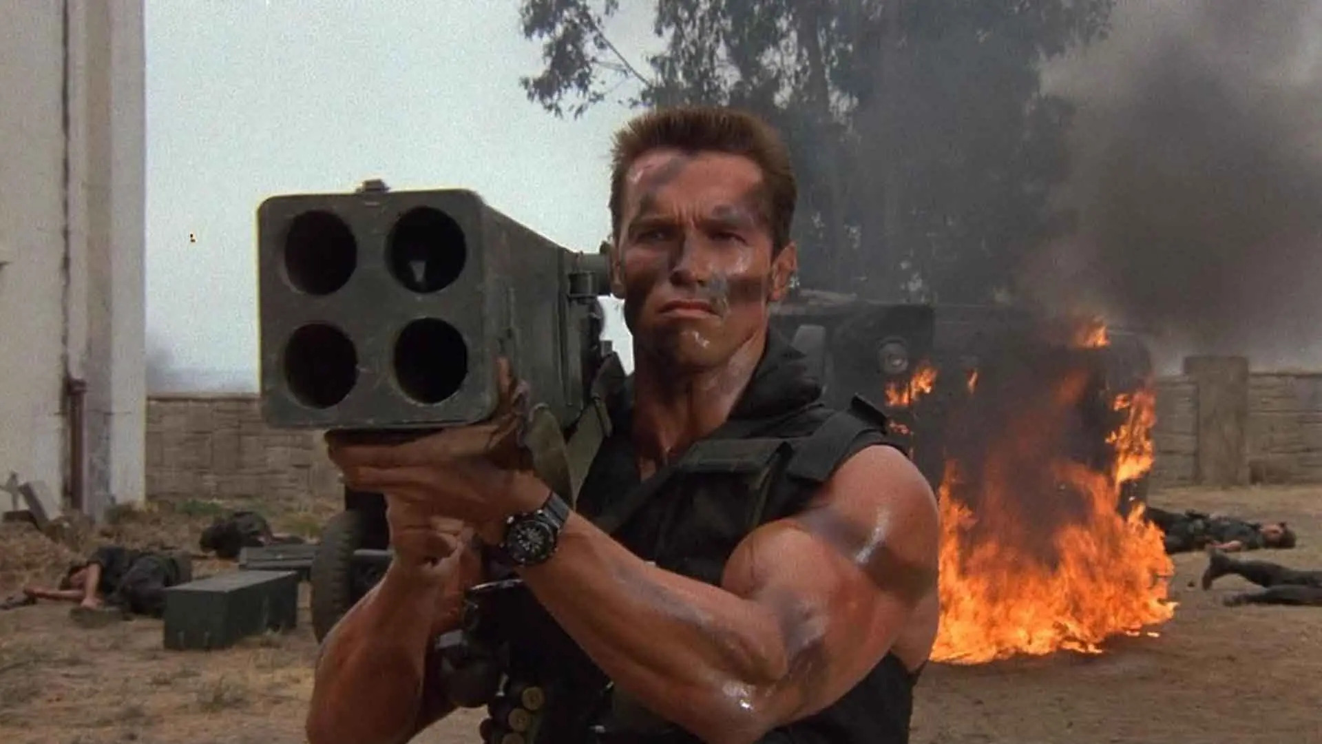 commando-movie_17_11zon