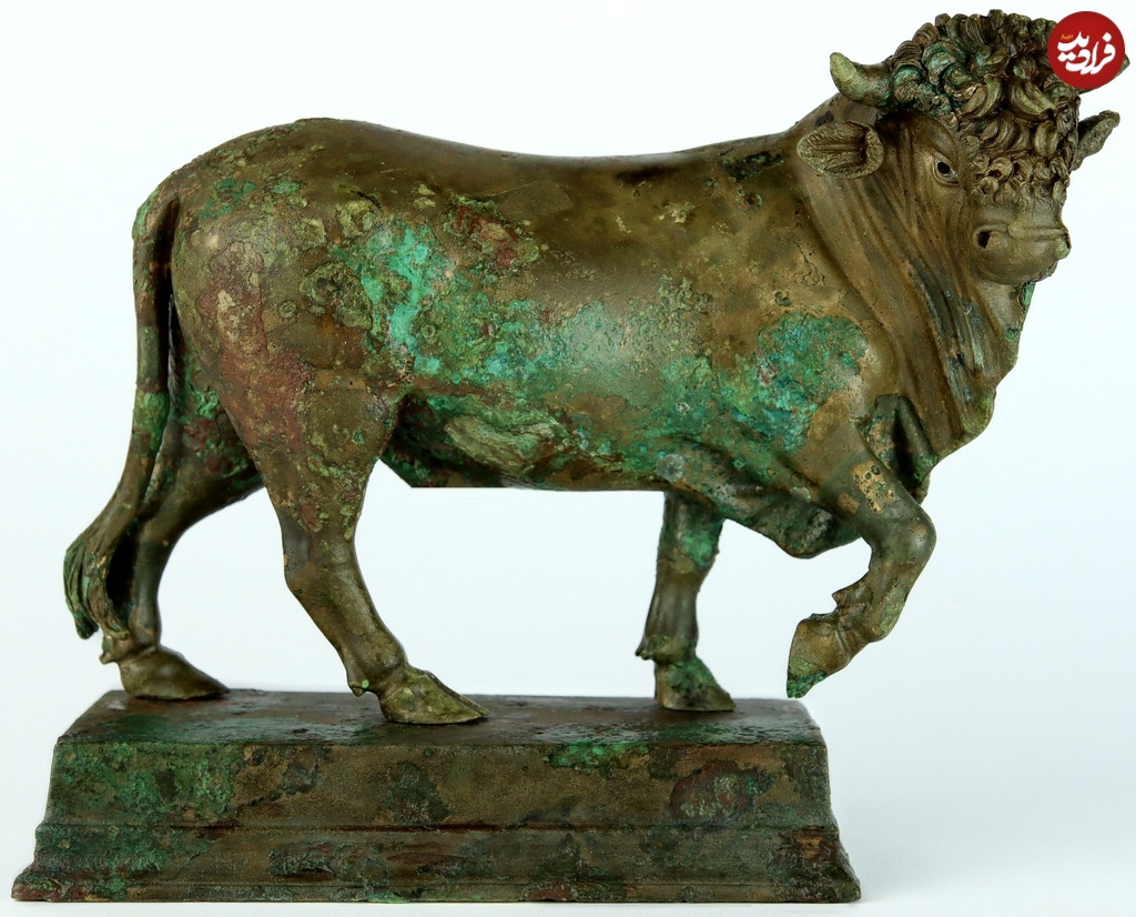 Bull-statuette