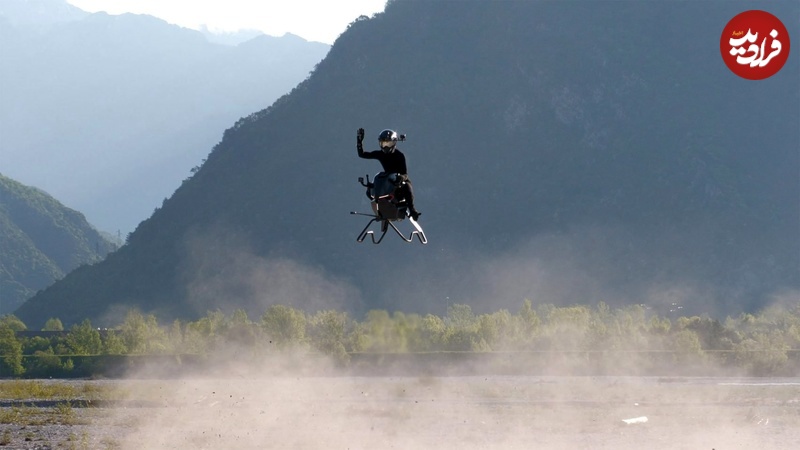 herovolonaut-airbike-video_dezeen_2364_col_1-1704x959