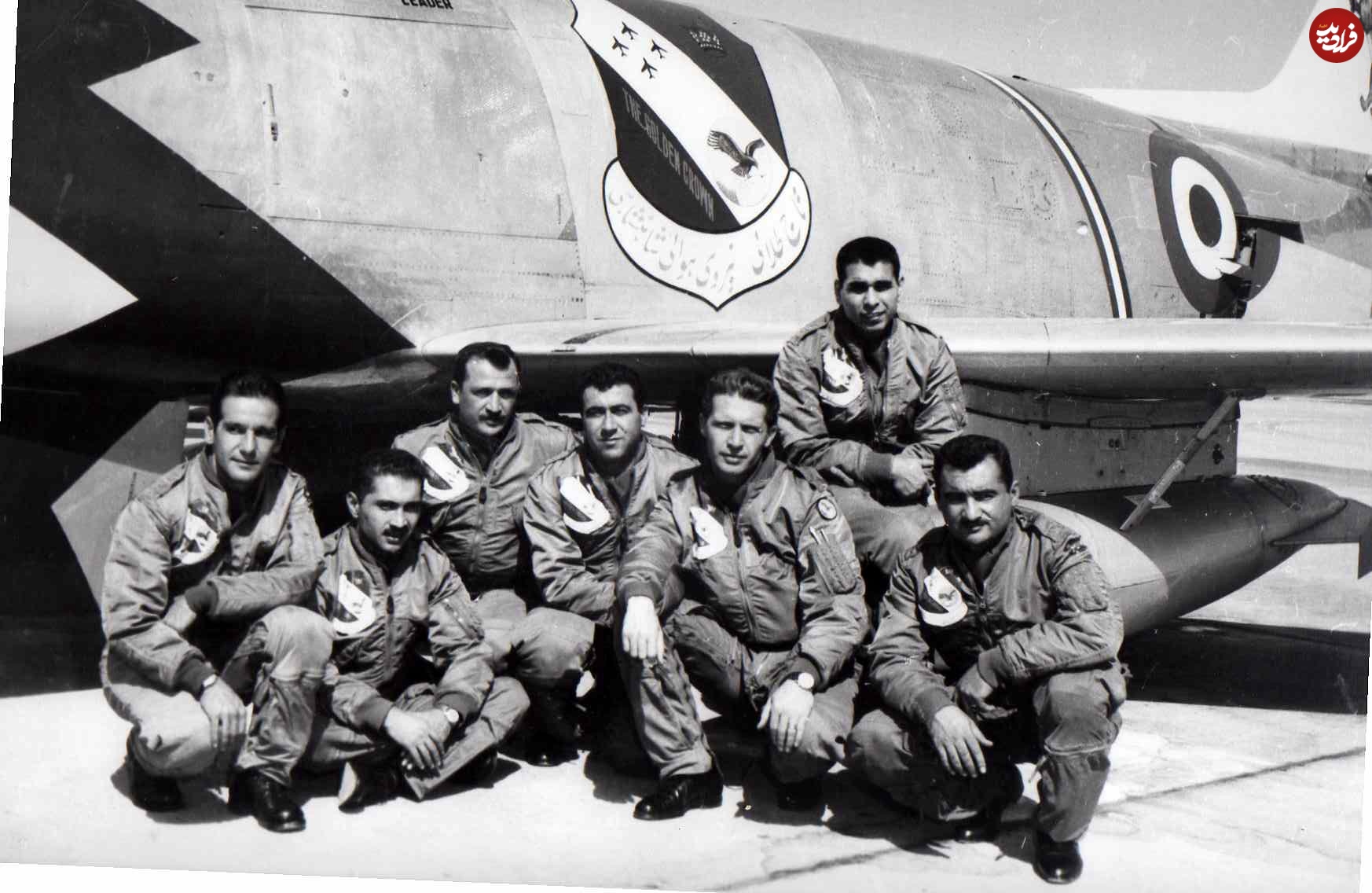 Golden_Crown_Acrojet_Team