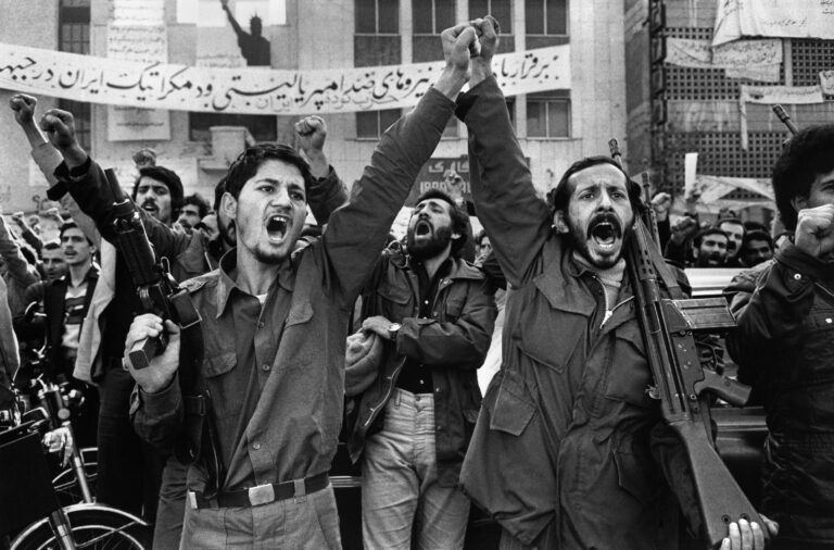 Iranian-Revolutionصثقصث-768x506