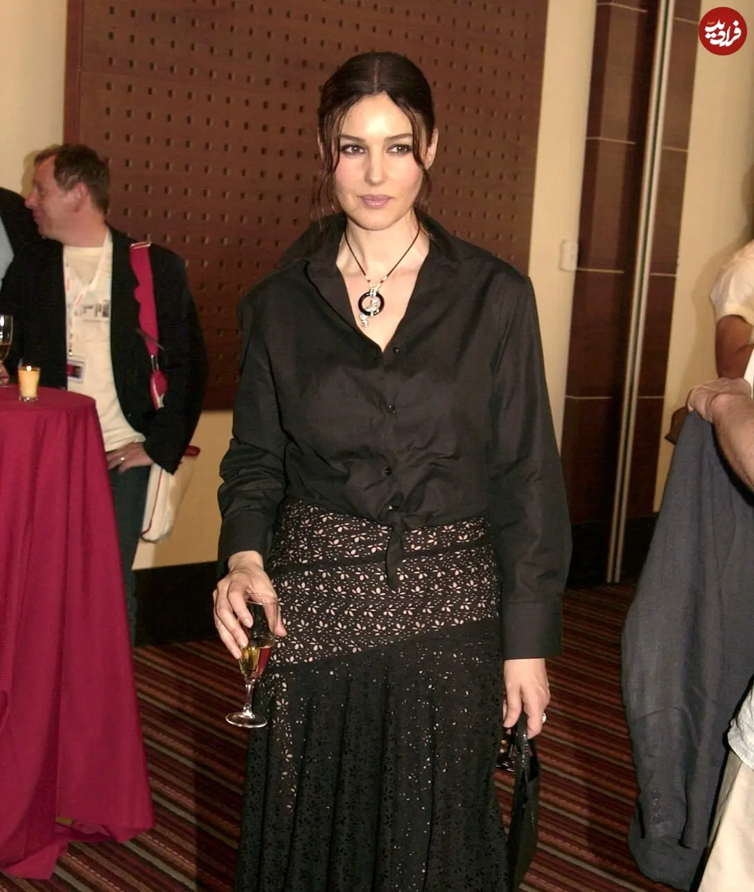 عکس| سفر در زمان؛ «مونیکا بلوچی»41 ساله در مراسم اکران فیلم «برادران گریم»؛ سال 1383