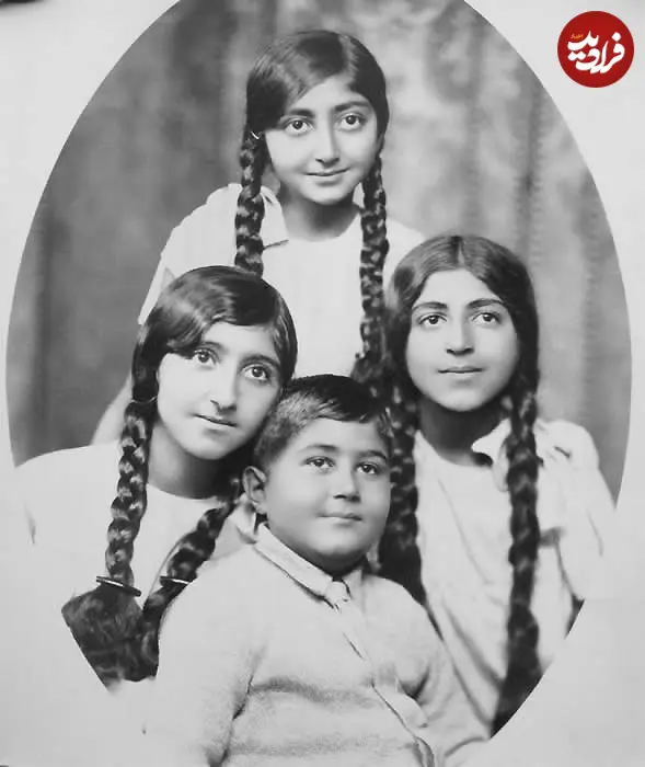 ahmad-mirza-shah-qajar-children