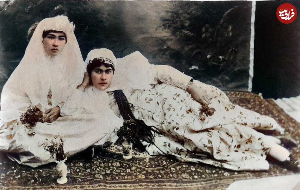 ژست‌های آتلیه‌ای زنان ایرانی در عهد قاجار
