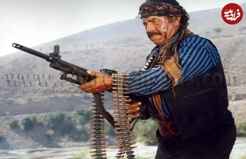 عکس| سفر زمان؛ چهرۀ «حسین گیل» در آخرین فیلم سینمایی‌اش؛ سال 76