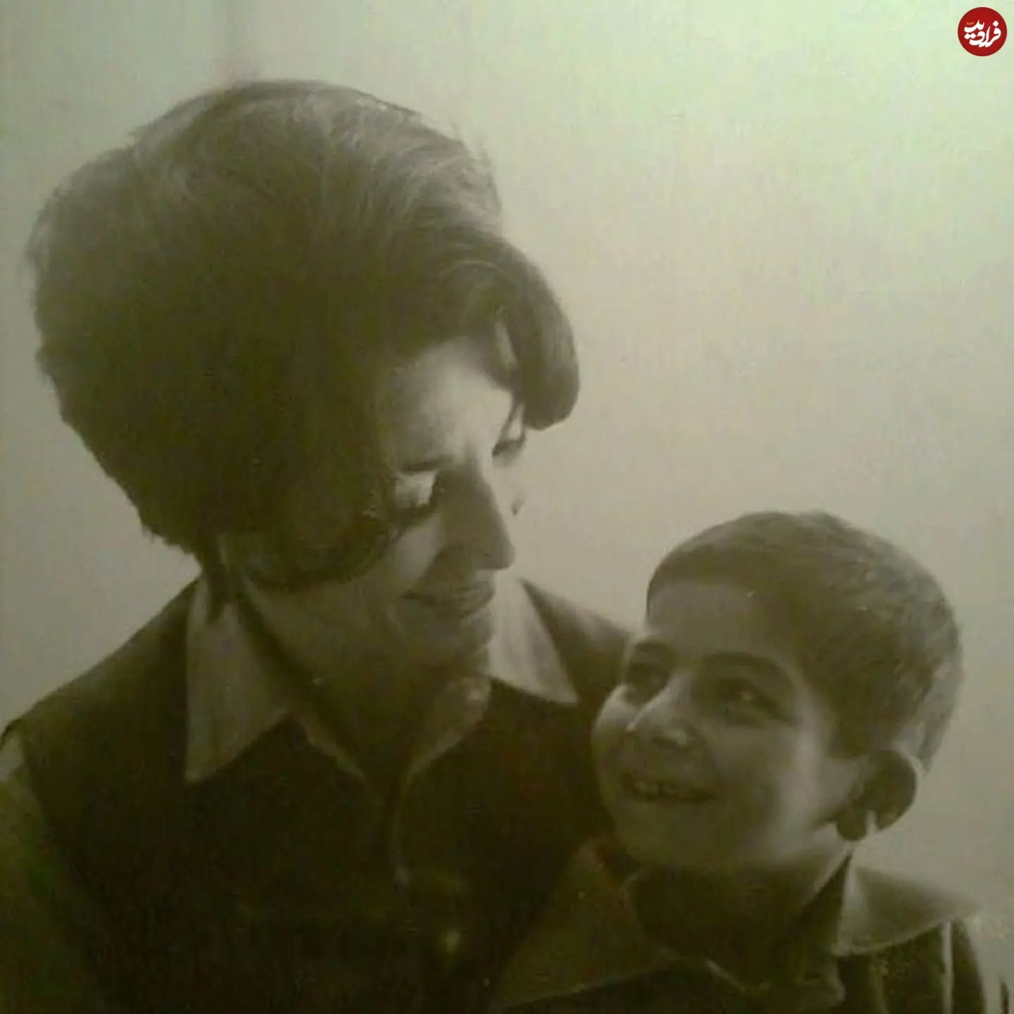11zon_iranian_artist_art_1765102464_3782276067319644298_2459859671