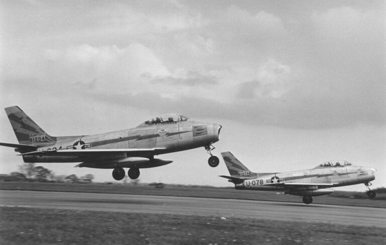 two-us-air-force-f-86-sabre-jet-aeroplanes-original-news-photo-1695767324-768x488