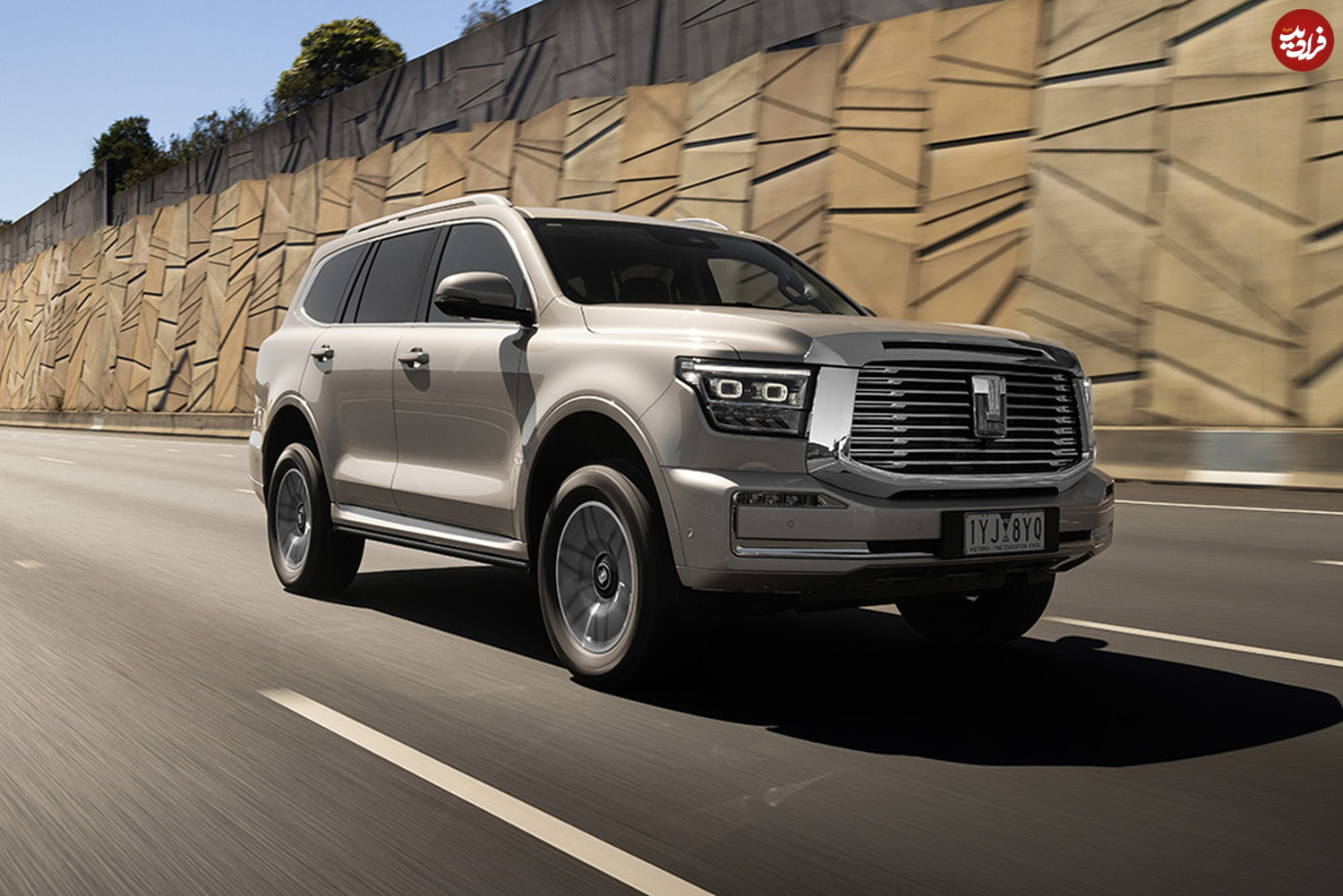 GWM-Tank-500-on-the-highway (1)