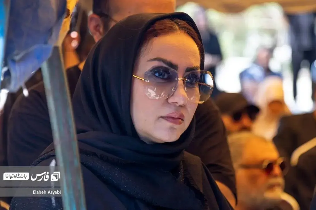 خاکسپاری+مادر+عمو+پورنگ (17)