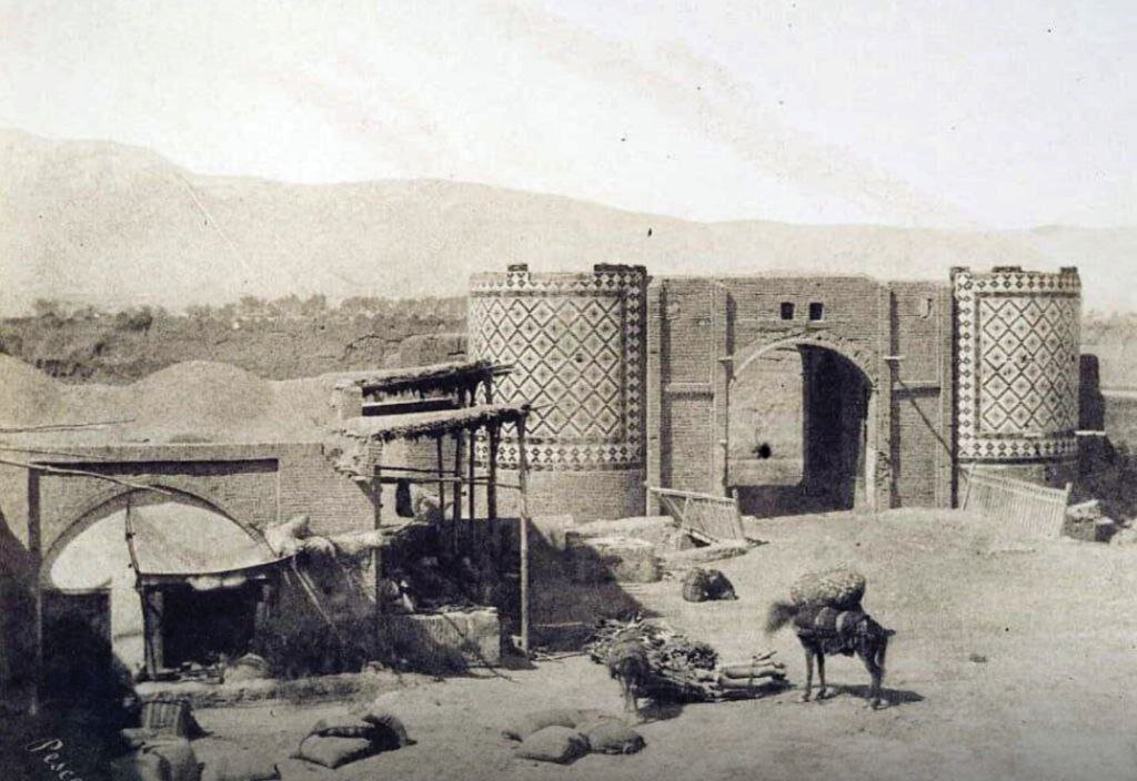 سفر به تهران قدیم؛ یکی از نخستین عکسها از تهران، اوایل سلطنت ناصرالدینشاه سفر به تهران قدیم؛ یکی از نخستین عکسها از تهران، اوایل سلطنت ناصرالدینشاه