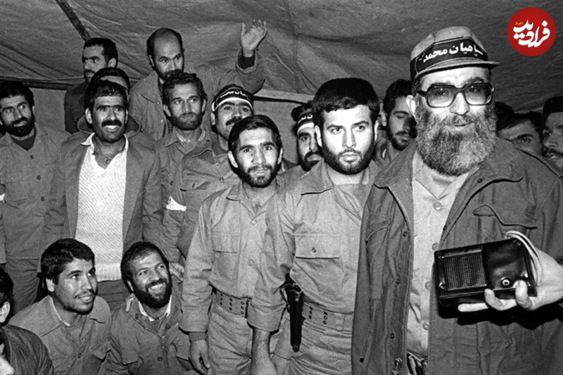 Ali_Khamenei_in_military_uniform_during_Iran-Iraq_war