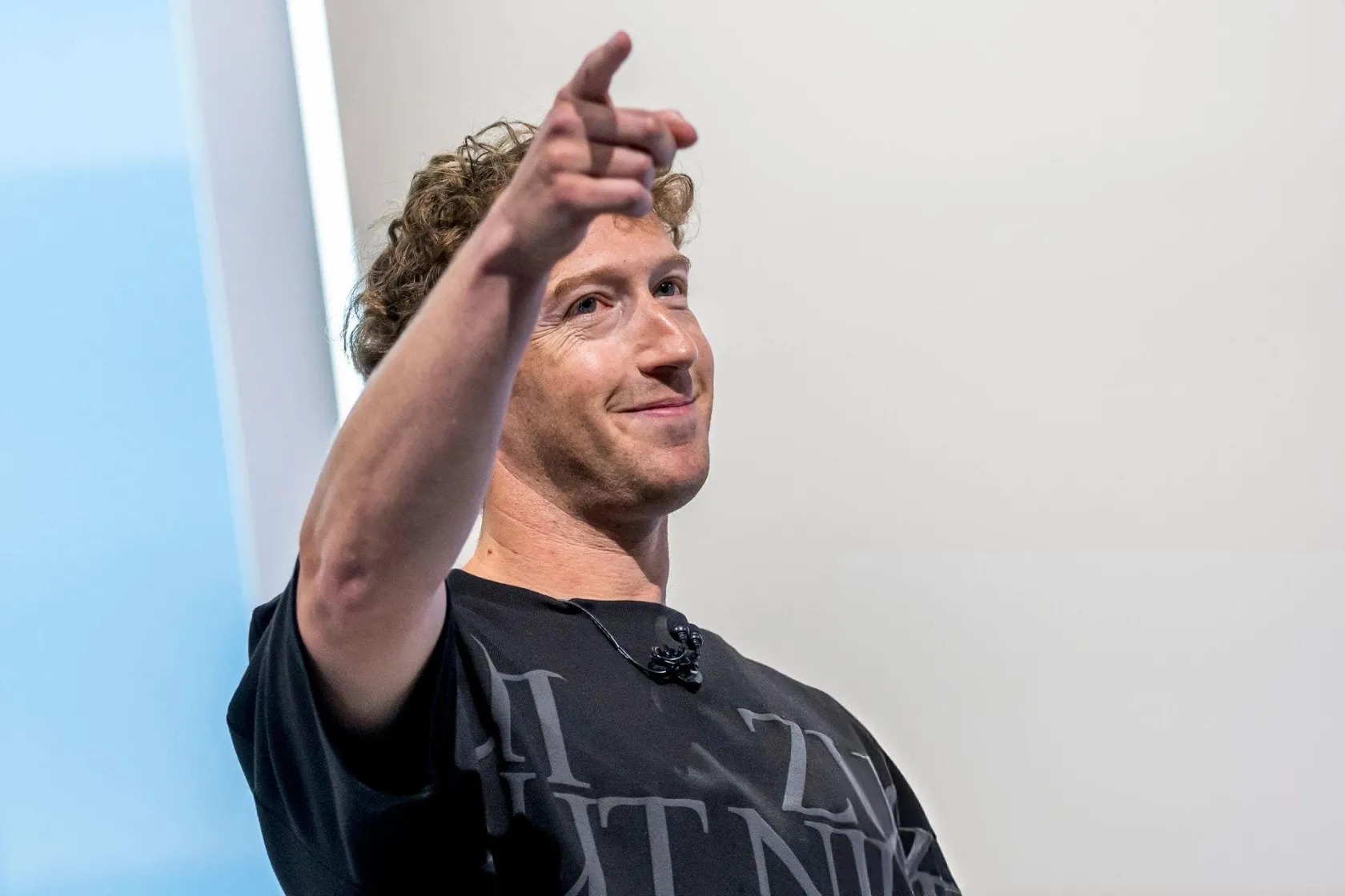 mark-zuckerberg-three-new-twentyfive-shots-679c6c5c017fd128760ddbfb_11zon