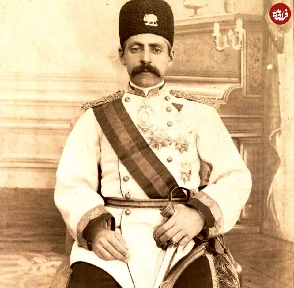 Abdol-Hossein_Farman_Farma_young