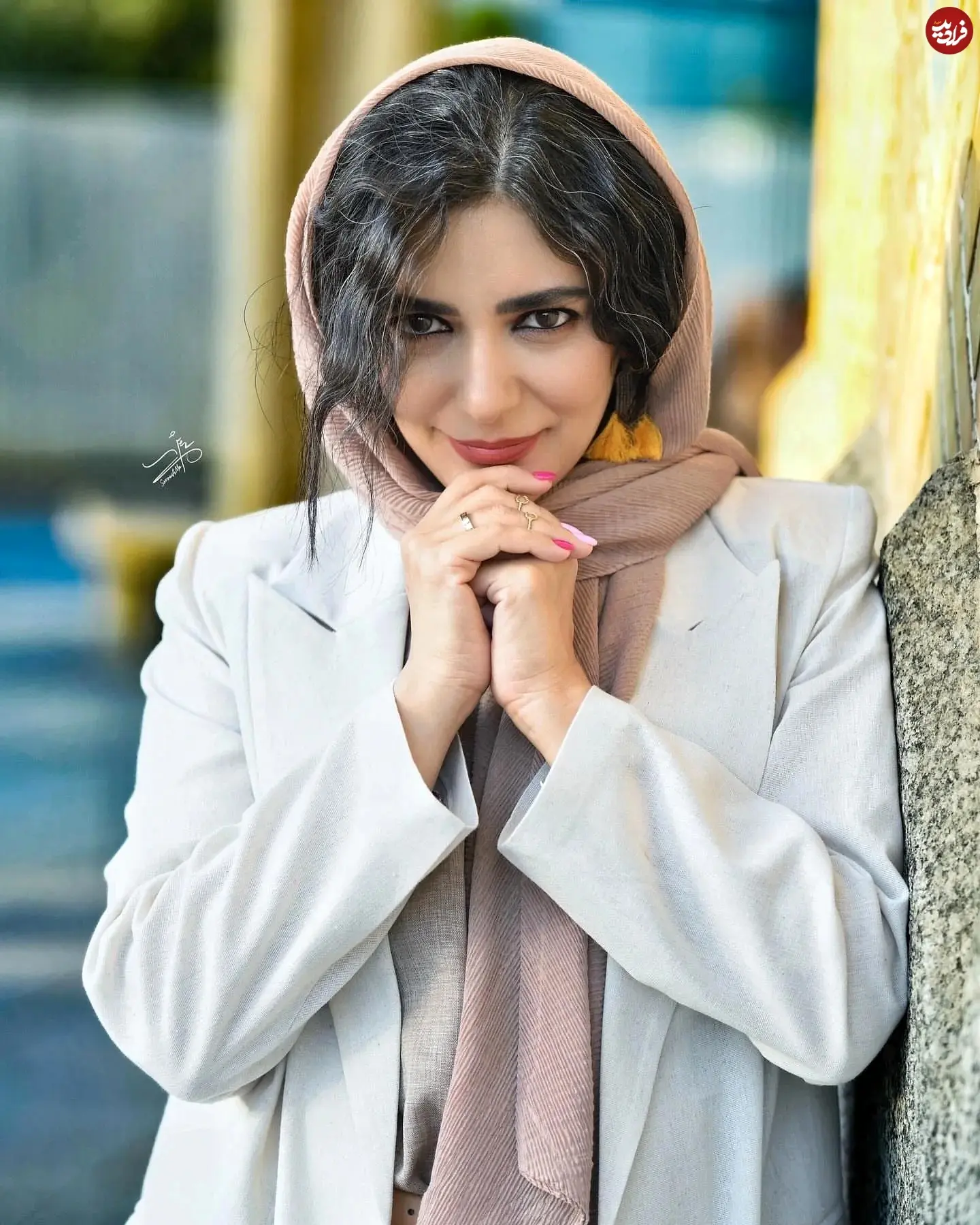 manotoartist_1764048797_3773437263364249736_49074114472_11zon