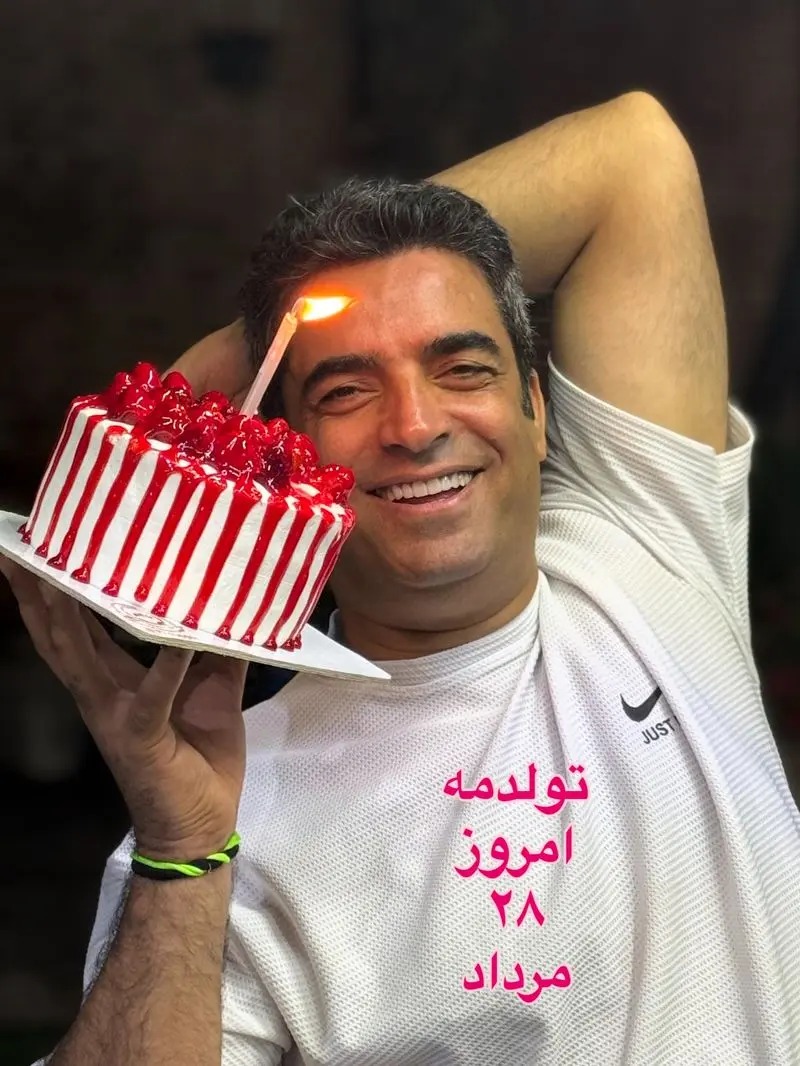 عکس؛ ۵۳ سالگی منوچهر هادی با کیک تولدش!