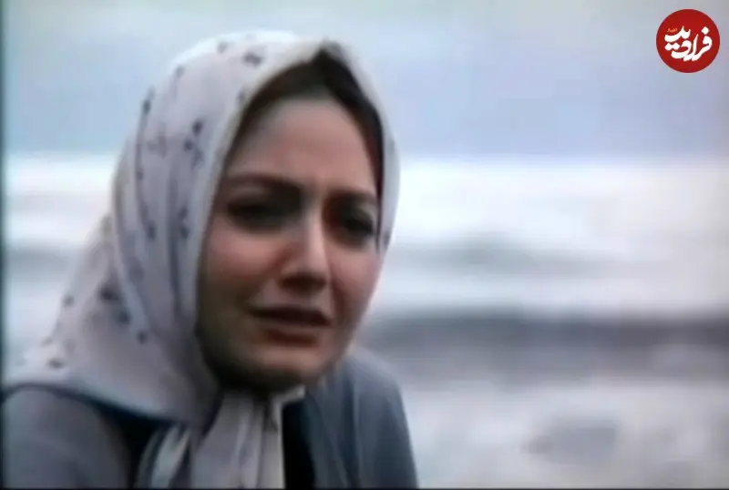 خاکستری