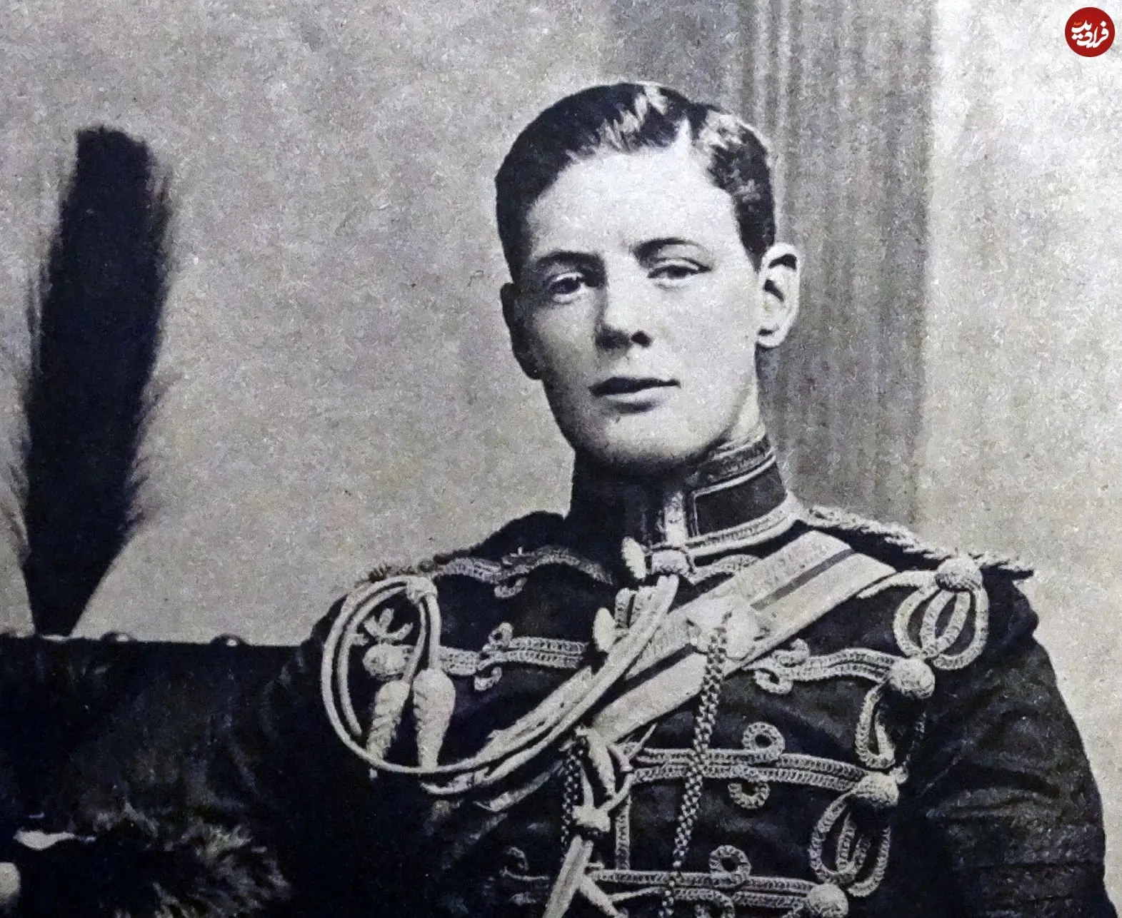 عکس| سفر در زمان؛ «چرچیل» در لباس افسری در لشکر سواره نظام در آفریقای جنوبی؛ سال 1277