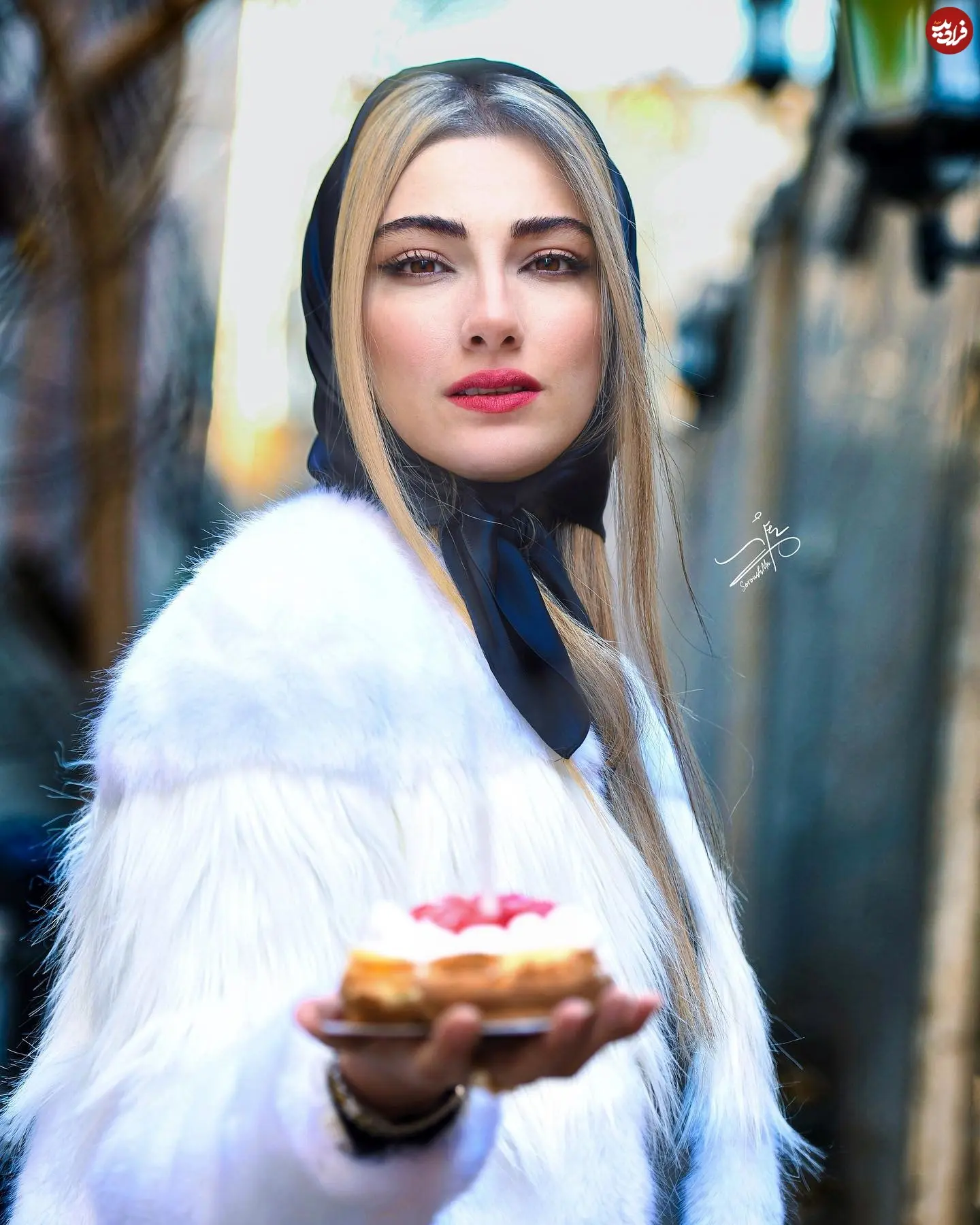 mahyadehghani70_1705220443_3279949263012984990_1573285126