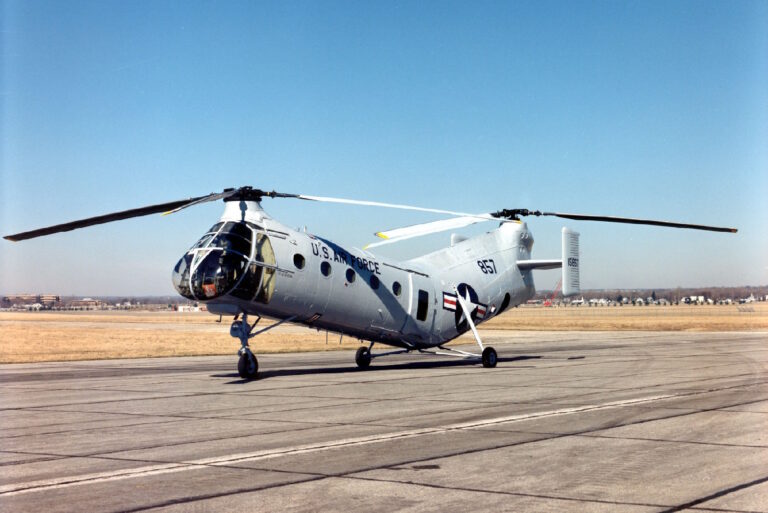 Boeing-Vertiol-CH-21-Shawnee-Flying-Banana67867-768x513