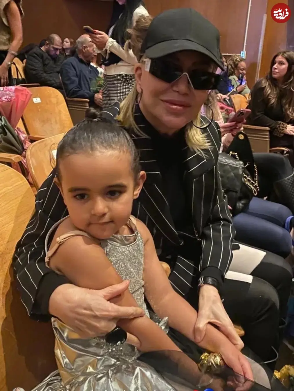 shohreh.queeen.tv_1766297621_3792301773784928386_4865359499_11zon